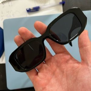 Men and women unisex sunglasses